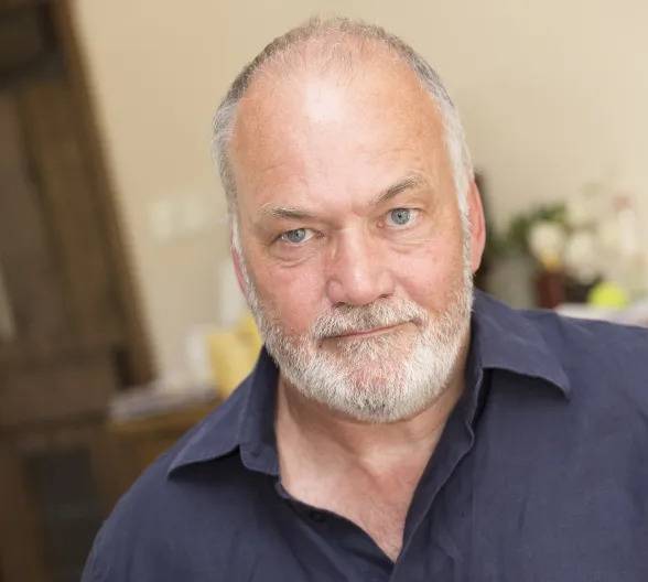 Neil Riches